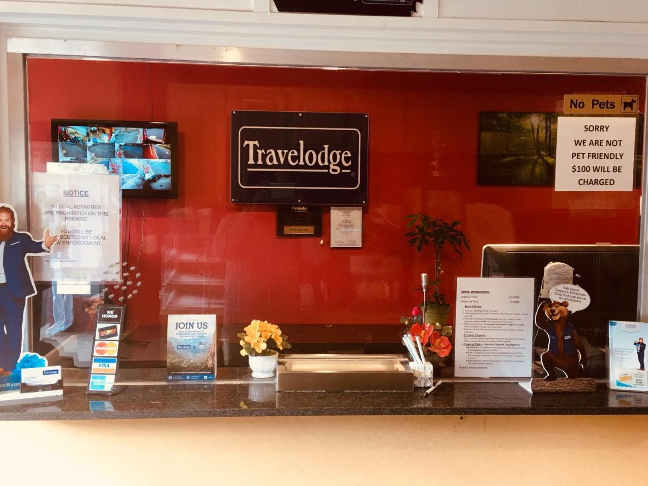 Travelodge By Wyndham Bay Shore Long Island Exterior foto